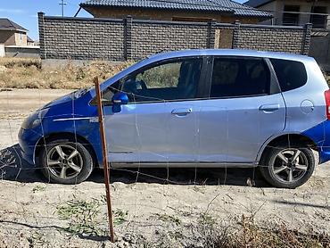 Honda: Honda Fit: 2002 г., 1.3 л, Вариатор, Бензин, Хэтчбэк — 7