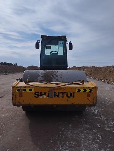 тракторный фреза: Дорожный каток SHANTUI SR22M (указано на борту «SR22M C5») Описание — 2
