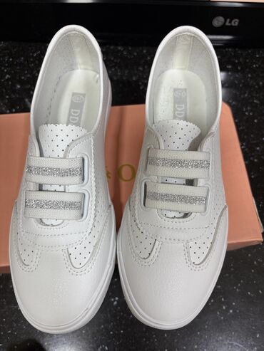 Women's Sneakers and athletic shoes: Ölçü: 38, rəng - Ağ, Yeni — 3