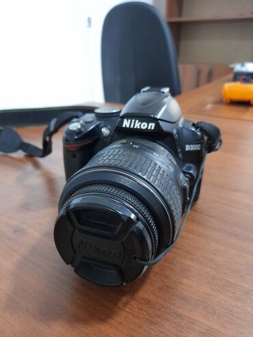очок фото: Продаю фотоаппарат Nikon D3000