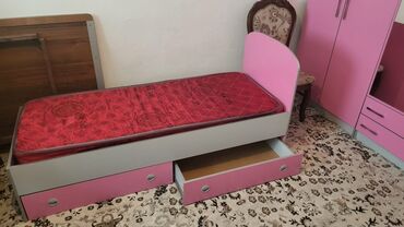 Спальные гарнитуры: Спальный гарнитур, Б/у, ДСП, цвет - Розовый — 18