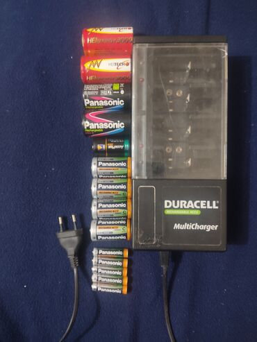 купить зарядное устройство для авто: Duracell Multicharger - Зарядная станция для батареек ( АА, ААА, C