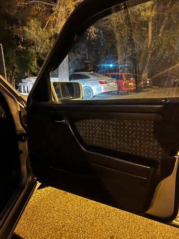 Mercedes-Benz: Salam. Maşin şəxsidir. İline göre yaxşı vəziyyətdədir. Şəkildən də — 8