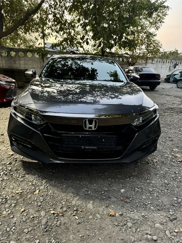 чехлы для автомашины: Honda Accord: 2019 г., 1.5 л, Автомат, Бензин, Седан