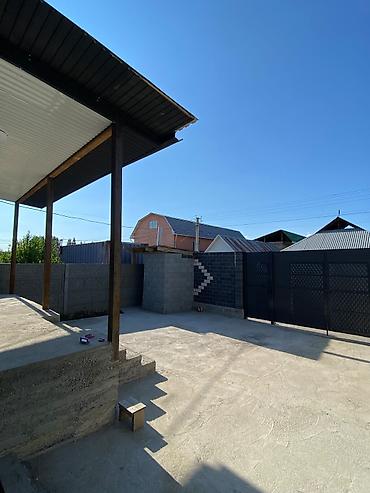 продаю дом ат башы: 🏡 ПРОДАЁТСЯ ДОМ В АРЧА-БЕШИКЕ! 📍 Район: ж/м Арча-Бешик 🏠 Дом: 120 м² — 2