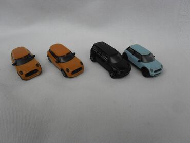 Figurice i makete: Kinder autić mini, ocuvan, cena za kom — 10