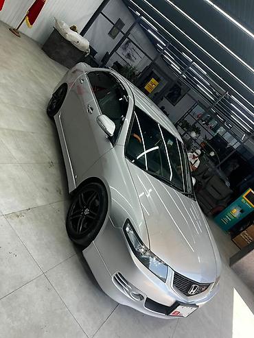 занижена: Honda Accord: 2006 г., 2.4 л, Седан — 2