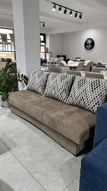 sofa: Прямой тканевый диван с тремя большими подушками - Тип: трехместный — 6
