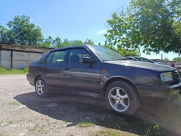323 f: Volkswagen Vento: 1993 г., 1.8 л, Механика, Бензин, Седан — 7