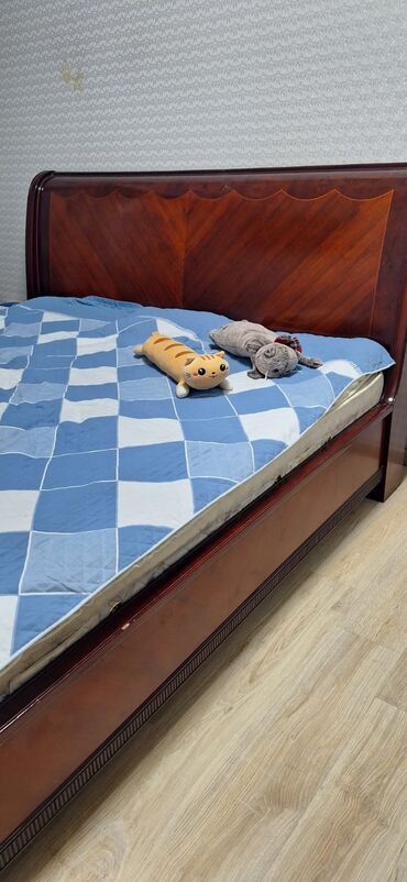 спальня мишок: Двуспальная Кровать, Б/у