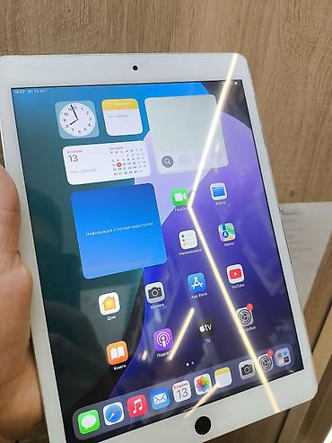 Планшеты: Планшет, Apple, память 64 ГБ, 10" - 11", Wi-Fi, Б/у, Классический цвет - Белый — 4