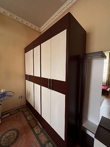 study table: Спальный гарнитур, Б/у, Двуспальная кровать, Комод, Тумба, Самовывоз — 3