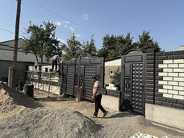 Другие строительные блоки: Бетонные блоки для забора/стены с декоративной облицовкой под «пиленый — 16