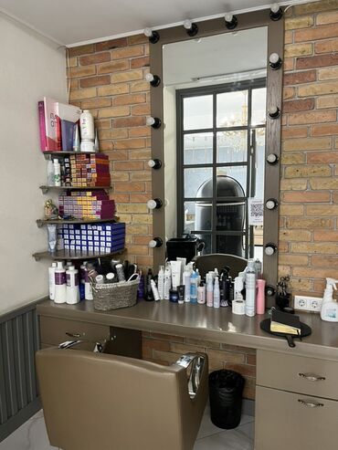 Мойки и раковины: Продается!!!! Распродают Салон по стоимости )можете звонить или писать — 6