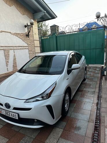 авто в рассрочку без первоначального взноса бишкек: Toyota Prius: 2021 г., 1.8 л, Вариатор, Гибрид, Хетчбек