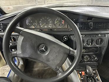ленкрузер 80: Mercedes-Benz 190: 1989 г., 2 л, Механика, Бензин, Седан — 8