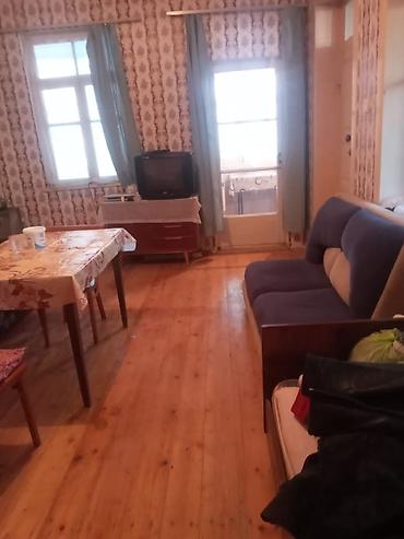 1 комната квартира снять: Kirayə verilir: mebellı bir otaqlı geniş ev Xüsusiyyətlər: - Geniş — 4