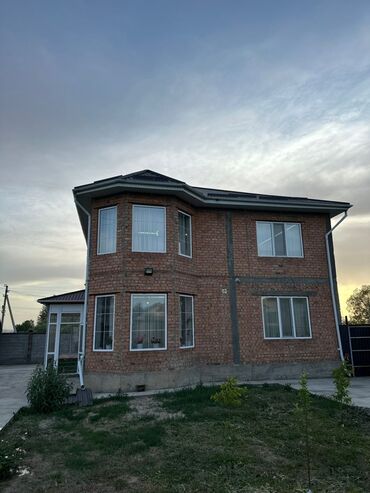 долгосрочная аренда домов бишкек: Дом, 280 м², 8 комнат, Собственник, Дизайнерский ремонт