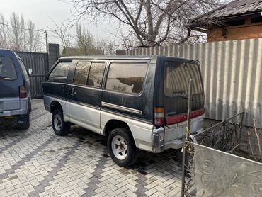 mitsubishi delica кирпич: Mitsubishi Delica: 1995 г., 2.5 л, Типтроник, Гибрид, Внедорожник