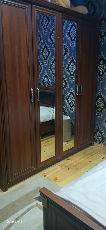 Yataq otağı dəstləri: İkinəfərlik çarpayı, Dolab