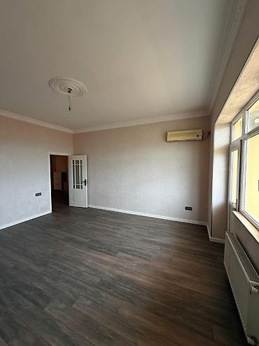 Mənzillər: Yasamal, 3 otaqlı, Yeni tikili, m. Elmlər Akademiyası, 120 kv. m — 8