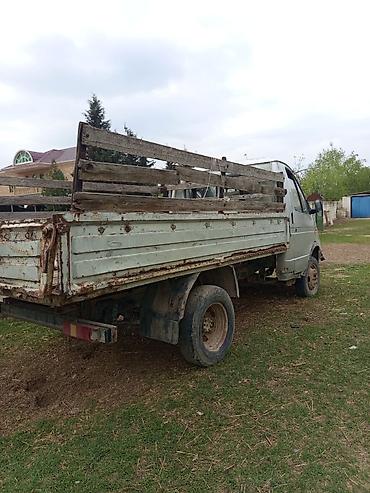 qazel bortu: Yükdaşıma üçün kiçik tonnajlı bortlu pikap tipli yük maşını — 1