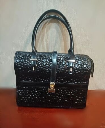 Çantalar: Əl çantası, İşlənmiş — 1