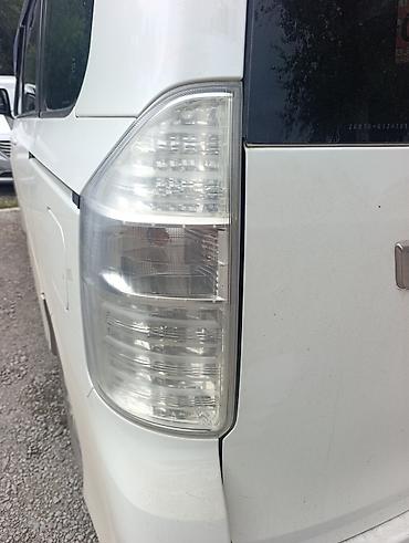 коробка бишкек: Задний плафон левый Тойота ноах Toyota Noah 2008 — 1