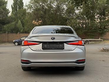 lexus es 300h 2018: Lexus ES: 2018 г., 2.5 л, Вариатор, Гибрид, Седан — 4