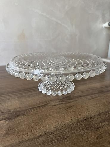 Tort və şiriniyyat qabı, Şüşə