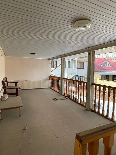 Долгосрочная аренда домов: 400 м², 10 комнат, Балкон застеклен, Евроремонт, Забор, огорожен — 3