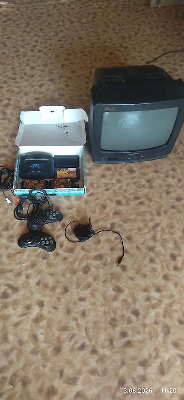 nintendo controller: Игровой комплект 16-bit для ТВ Состав: 93 игр - Игровая приставка — 1
