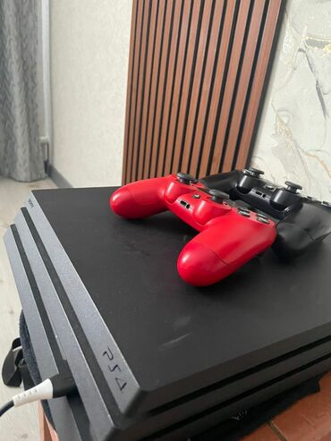 sony playstation 4 цена в бишкеке: Продаются Sony PlayStation 4 с подпиской DELUXE до августа срочная