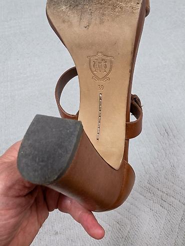 Сандалдар жана шлепкалар: Босоножкалар, 39, Massimo Dutti, Колдонулган, түсү - Күрөң, Өзү алып кетүү — 4
