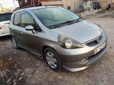 Honda: Honda Fit: 2003 г., 1.3 л, Вариатор, Бензин