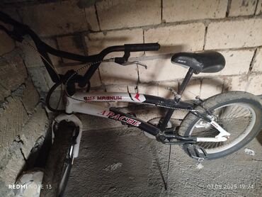 velas: İşlənmiş BMX velosipedi 22", sürətlərin sayı: 1, Ünvandan götürmə