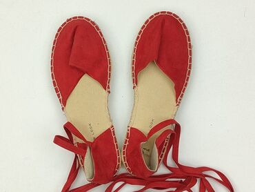 buty venice ccc: Czerwone espadryle damskie New Look z wiązaniem wokół kostki. -