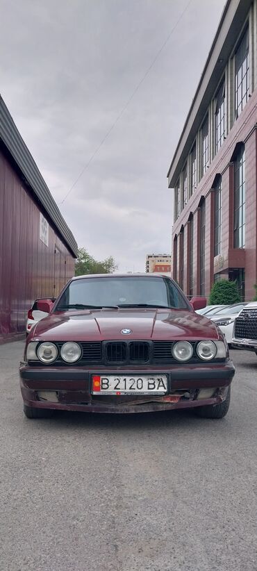 е34 2 8: BMW 520: 1990 г., 2.5 л, Механика, Бензин, Седан