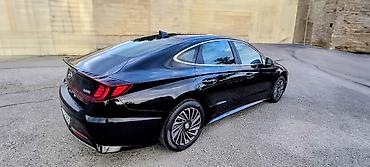 hyundai note: Hyundai Sonata: 2 l | 2022 il Sedan — 3