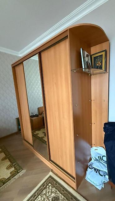paddon satisi: Dolab satilir 
250 AZN
Yasamal ray 
Zaur Kerimov 176
Sebine1 — 1