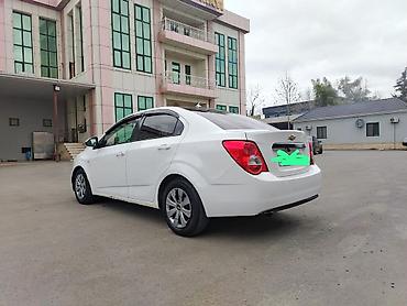 Chevrolet: Chevrolet Aveo: 1.4 l | 2011 il Sedan — 7