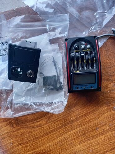 Mikşerlər: Musiqiçi və səs mühəndisləri üçün paket: 1) Akustik gitara üçün — 1