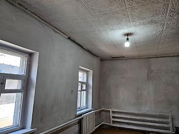 Квартиры: 2 комнаты, 35 м², Кызыл Аскер 1 этаж, Старый ремонт — 2
