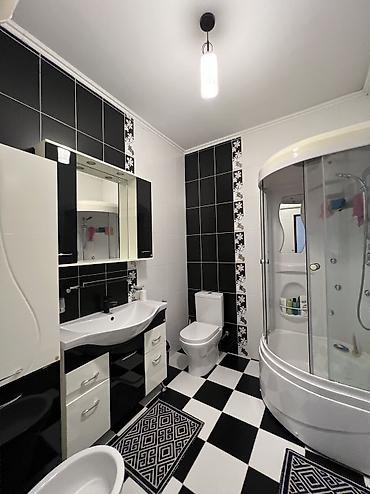 Продажа коттеджей и домов: 🏡 Продаётся 3-уровневый дом в престижном районе 📍 Ориентир: Карла — 18