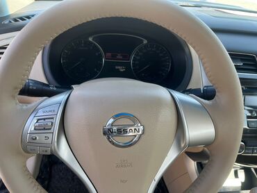 женил машына: Nissan : 2 л, Автомат, Бензин