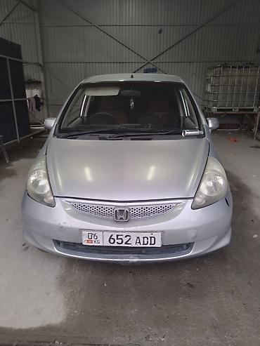 аито: Honda Fit: 2002 г., 1.3 л, Вариатор, Бензин, Хэтчбэк — 3