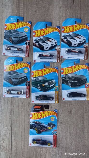 трек хотвилс: Игрушки машинки и мотоциклы HotWheels оригинал,новые запечатанные!!!