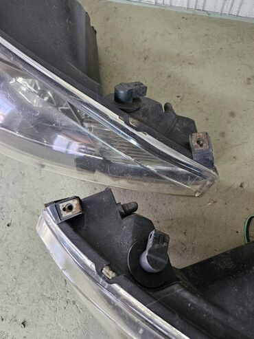 Передние фары: Комплект передних фар Peugeot 2000 г., Б/у, Аналог — 24