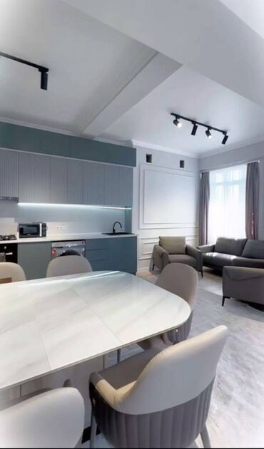 квартиру не дорого: 3 комнаты, 83 м², Элитка, 10 этаж, Евроремонт