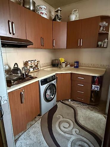 Həyət evləri və villalar: Zabrat 1 də Rahat marketin yanı 15 nömrəli peşə lisseyinin arxası əsas — 10